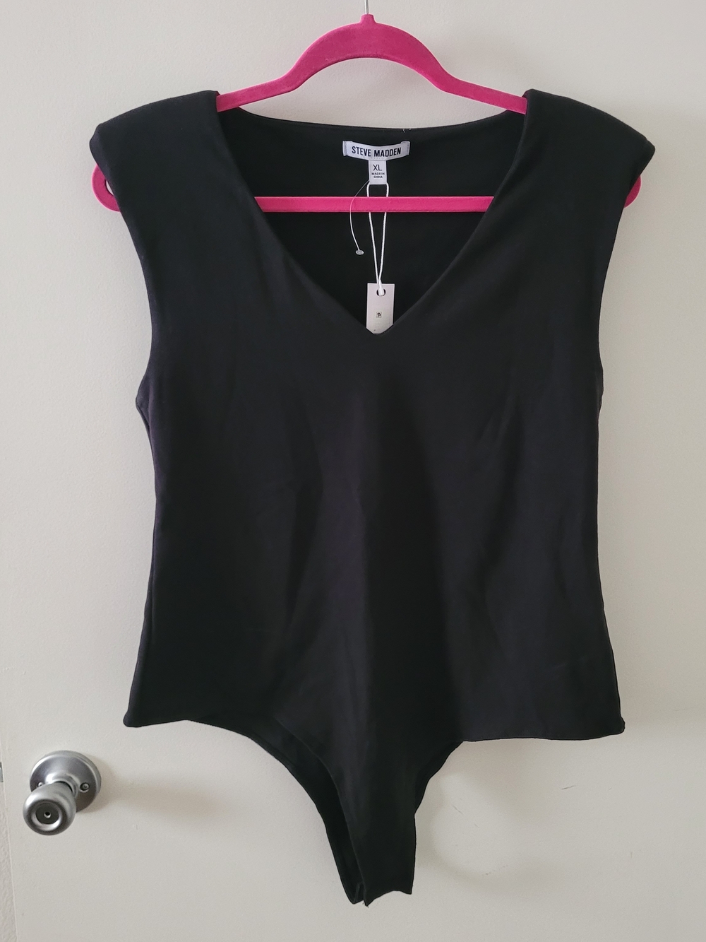 Steve Madden Black V-Neck Cap Sleeve Bodysuit